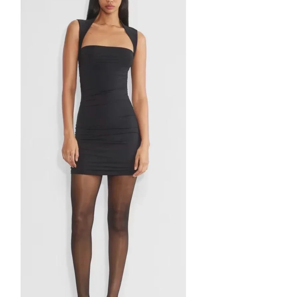 Aritzia Dresses | Aritzia Contour Black Mini Dress Sleeveless Ruched Bodycon Party Xl | Color: Black | Size: Xl | Roserevivalco's Closet
